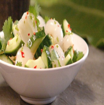 Nộm vải dưa chuột