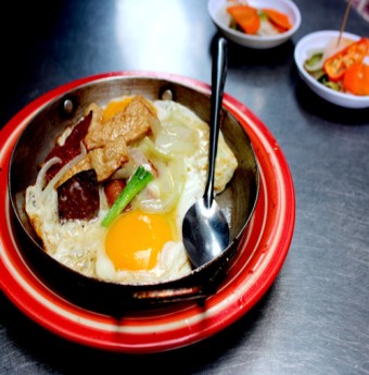 Những quán bánh mì nức tiếng ở Sài Gòn