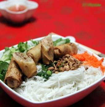 Lang thang khám phá 6 món bún khô cực ngon