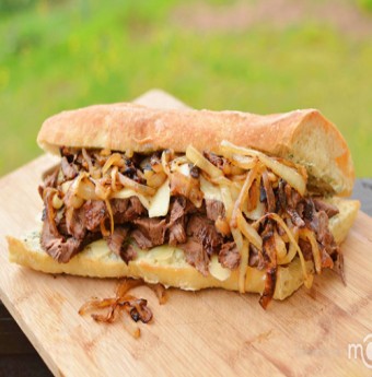 Hấp dẫn với bánh mì sandwich kẹp thịt 