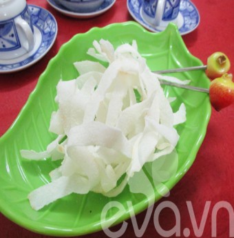 Làm mứt dừa đón Tết
