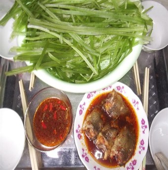 Về miền Tây ăn hẹ nước chấm cá rô kho
