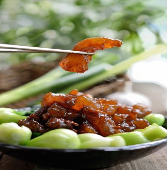 Hấp dẫn với gân bò kho tộ
