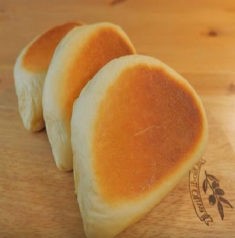Làm bánh mì bơ sữa chỉ với một chiếc chảo - dễ không tưởng