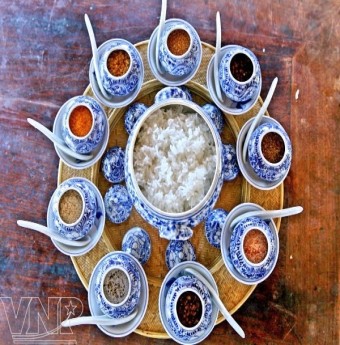 Cầu kỳ như cơm muối xứ Huế