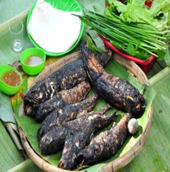 Về Nam Bộ thưởng thức cá lóc nướng trui