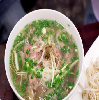 Phở Dương – Hương vị phở gia truyền 24 năm