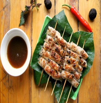 Thưởng thức lụi nướng Gia Lai ở đường Nguyễn Trãi