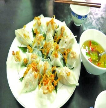 Về Hội An đừng quên ăn bánh bao và bánh vạc 