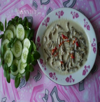Cá bống trứng kho nước cốt dừa