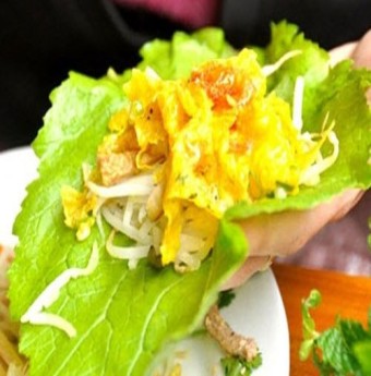 Bánh xèo bông điên điển món ngon miền Tây