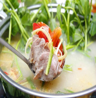 Về miền Tây thưởng thức thịt trâu nhúng mẻ dân dã đậm hương