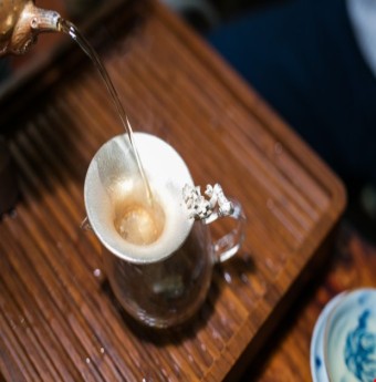 Xem người Sài Gòn... chơi trà