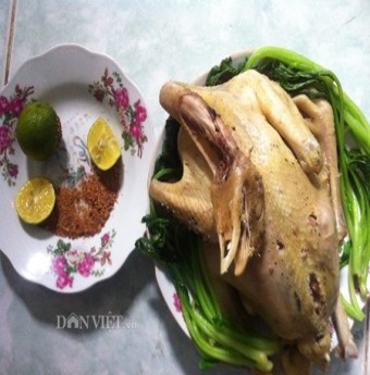 Món gà hấp rượu của “dân nhậu” miền Tây