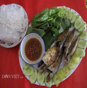 Món cá chỉ vàng nướng muối ớt ở vùng quê Rạch Giá