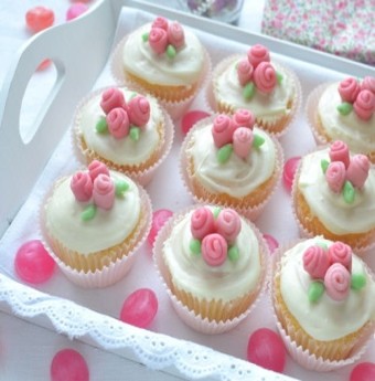 Quà dễ thương ăn ngon cho gấu trong ngày "valentine trắng - 14/3"