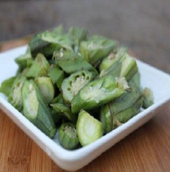 Đậu bắp xào tỏi cho ông xã