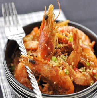  Cay cay tôm chiên tỏi ớt