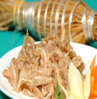 Lai rai ngày Tết với tré miền Trung