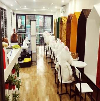 Alone Coffee - quán cà phê cho người 'một mình'