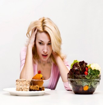 SOS: Thói quen ăn nhanh ảnh hưởng đặc biệt nghiêm trọng đến sức khỏe cọn người