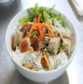 Những món ngon miền Trung giữa lòng Hà Nội 
