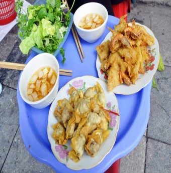 Bánh tôm - món ngon phố cổ