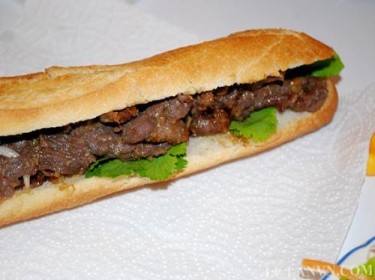 Bánh mì thịt bò nướng