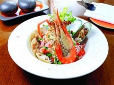 Salad risotto hải sản
