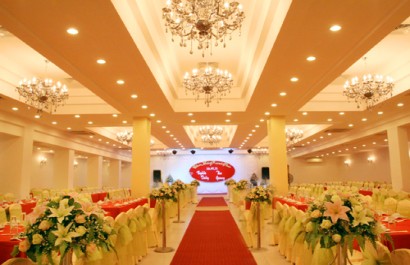 Nhà hàng tiệc cưới Queen Bee