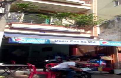 Quán cua Ba Chí