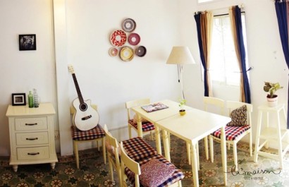 La' maison Cafe & Gallery