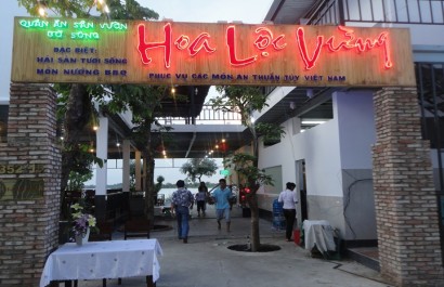 Nhà hàng Ngã 3 sông Hoa Lộc Vừng