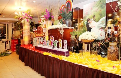 Nhà hàng Happy House