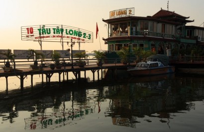 Nhà hàng du thuyền Tây Long 2-3