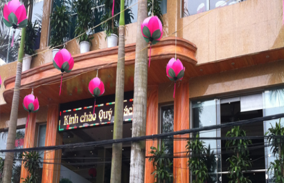 Nhà hàng Tùng Tùng