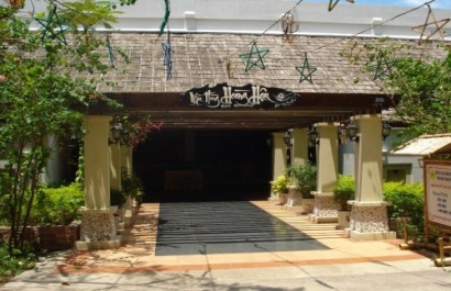 Nhà hàng Hoàng Hậu
