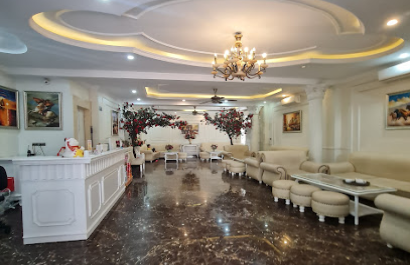 Nhà Hàng Paris Restaurant