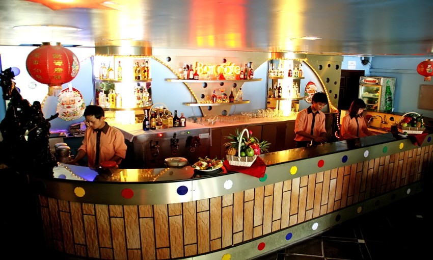 Nhà hàng Moon Light