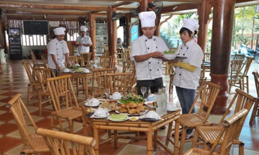 Nhà hàng gà mò Nam Nga