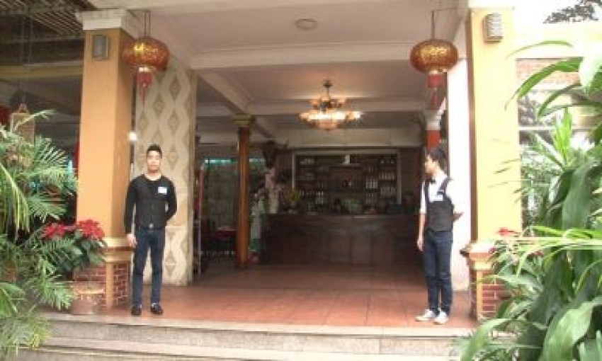 Nhà hàng Dòng Sông Xanh