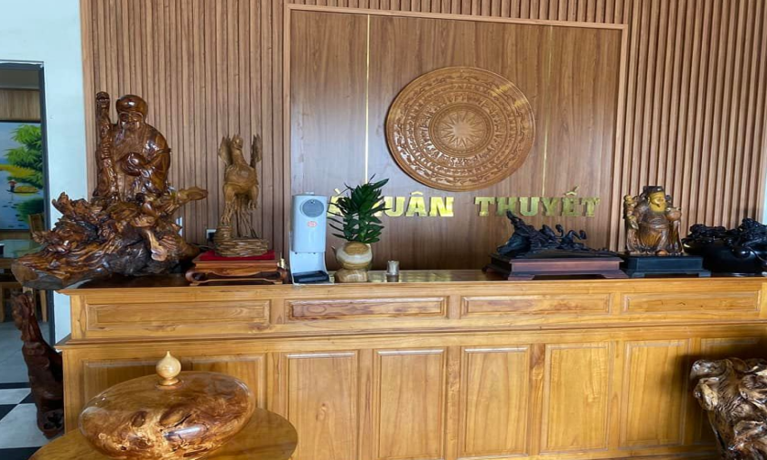 Nhà hàng gà Xuân Thuyết