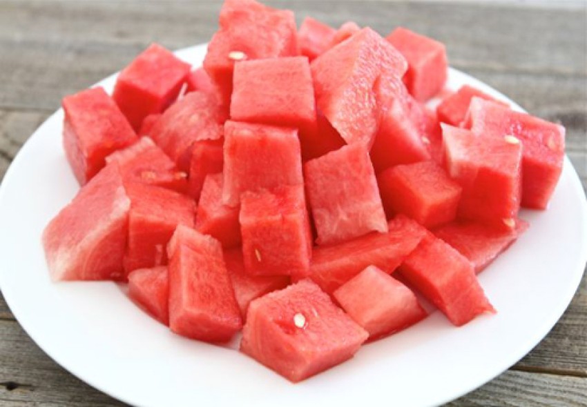 Hướng dẫn gọt dưa hấu chuẩn