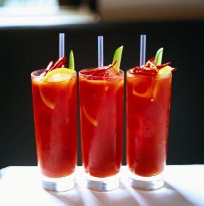 Đồ uống ngày hè: Sinh tố dâu tây cà chua