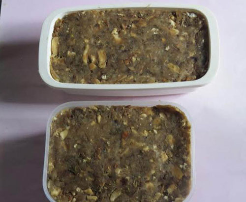 Khoai nấu chín cho ra thố để nguôi