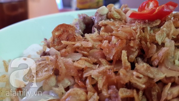 Quán bun bò Nam Bộ ở phố Phan Bội Châu 3