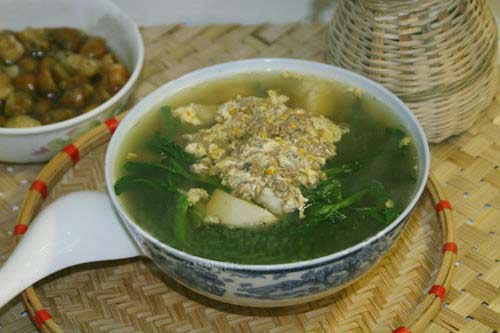 Canh cua rau muống 