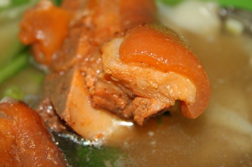 Thưởng thức sủi cảo ở hẻm Nguyễn Trãi 2
