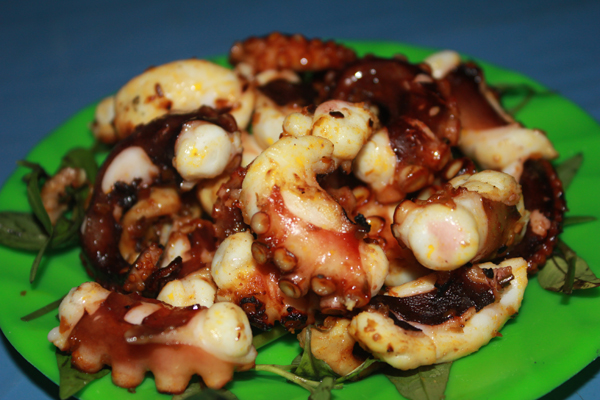 Bạch tuộc nướng sa tế