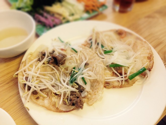 Bánh xèo tôm nhảy